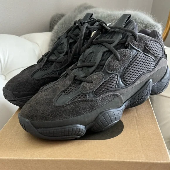 YEEZY 500 Black NWT